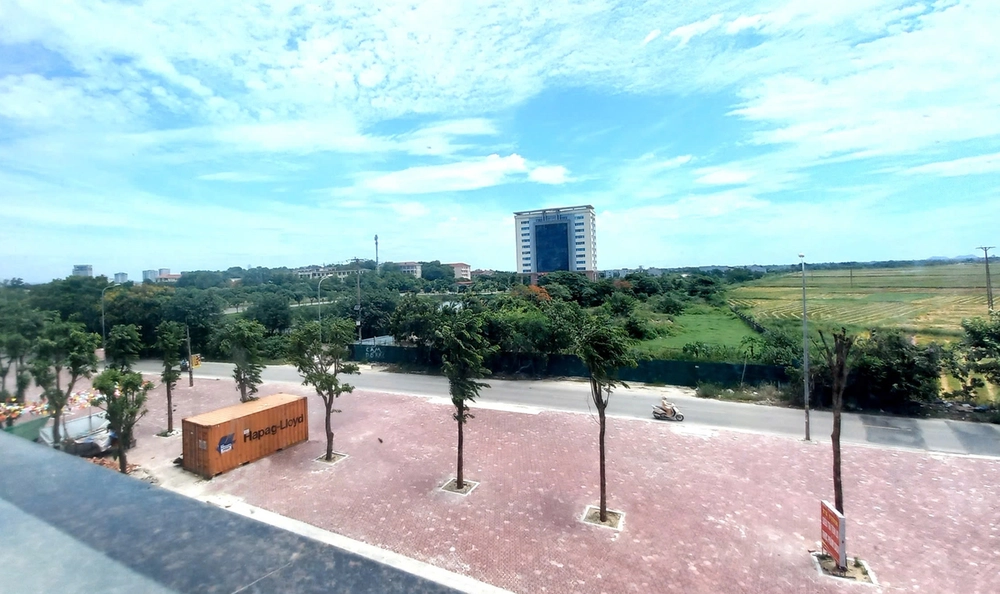 Cho thuê mặt sàn diện tích từ 81m2 den 523m2 CC Nguyễn Xuân Viết