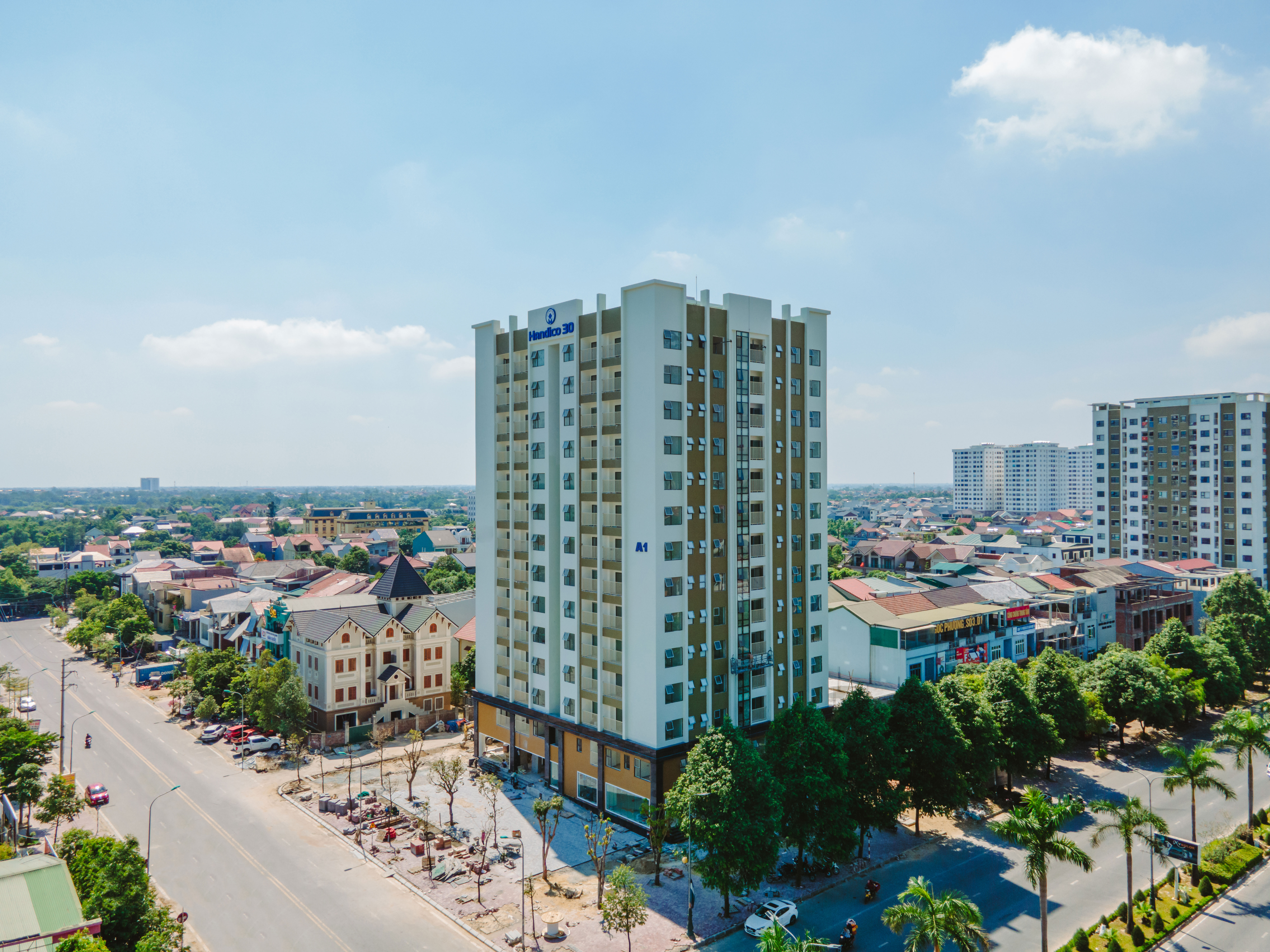 Cho thuê Mặt sàn tầng 1 A2 Lê Nin